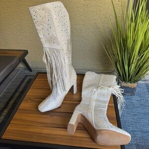 Elegant White Fringe Knee-High Boots
